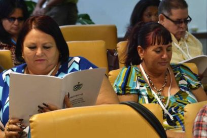 Diputados se reunirán en grupos para aclaración de dudas sobre el Proyecto de Constitución