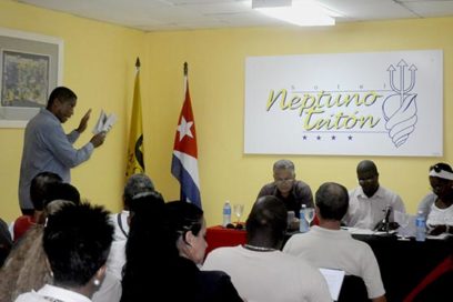 La Constitución y un debate bien pensado en el Neptuno-Tritón