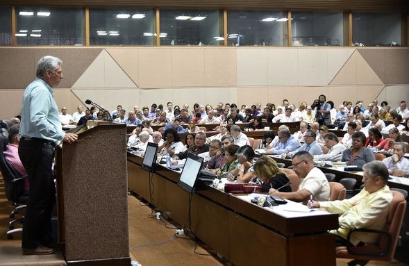 Díaz-Canel en encuentro de trabajo con los miembros de las Juntas de Gobierno y las Organizaciones Superiores de Dirección Empresarial