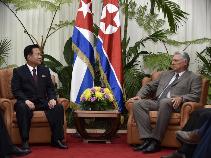Díaz Canel corea