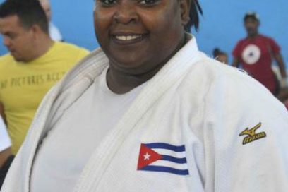 Idalis puso respeto de oro en Budapest