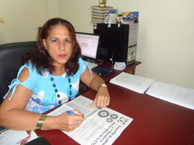 Elena Chagues Leyva, secretaria general de la organización sindical en Las Tunas. Foto: Ángel Chimeno Pérez