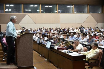 Díaz-Canel leads working meeting with Government Councils and central state enterprise management