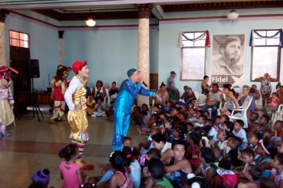 Festeja la CTC, con los niños, aniversario 92 de Fidel Castro Ruz (+ Fotos)