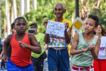 Carrera-Caminata en saludo al Congreso de los CDR (+Fotos)