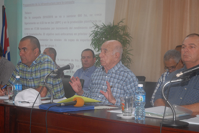 Presidió Machado Ventura análisis de la campaña de frío en Artemisa