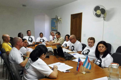 Colaboradores cubanos en Haití debaten Proyecto de Constitución