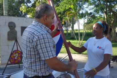 Abanderan delegación matancera a Segunda Conferencia Nacional del Sindicato Azucarero
