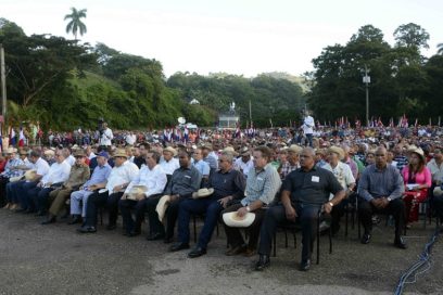 Presidió Raúl conmemoración del aniversario 60 del Congreso Campesino en Armas