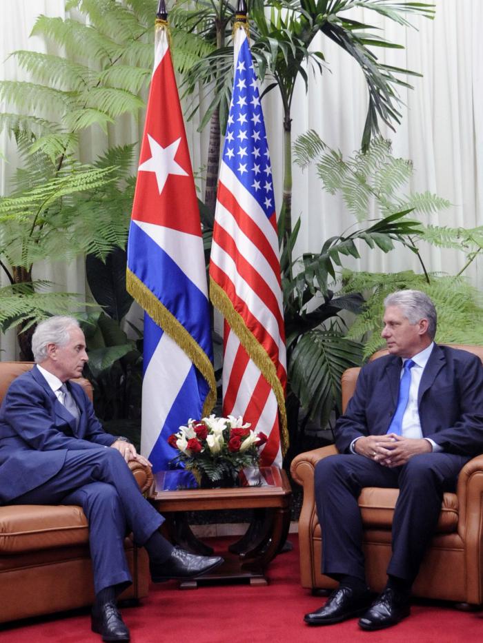 Díaz-Canel y Presidente del Comité de Relaciones Exteriores del Senado de los Estados Unidos