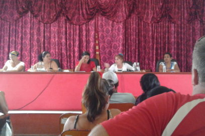 Intercambian dirigentes obreros de Camagüey con delegados a la Conferencia Provincial