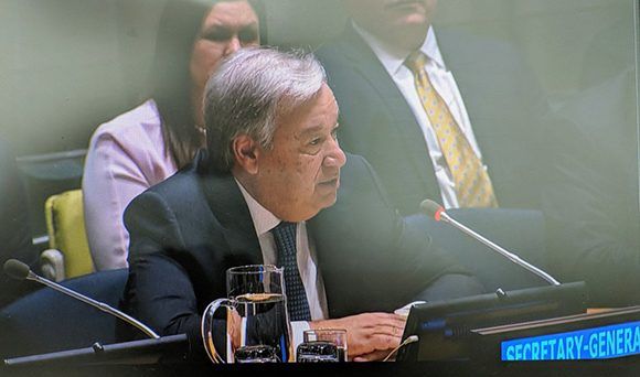 António Guterres, secretario general de la ONU, en el plenario de la Cumbre de Paz Nelson Mandela. Foto: @UN_Spokesperson/ Twitter.