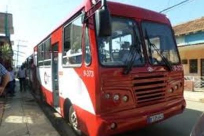 Vestir un santo y…