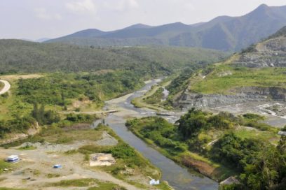 Presidente cubano intercambia sobre avance de trasvases en el oriente del país