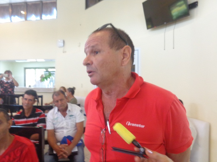 Osmel Rodríguez, de Transtur, explicó la situación que presentan los trabajadores del sector con respecto al sistema de pago.