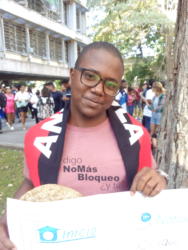 Avispero contra el Bloqueo