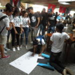 Avispero contra el Bloqueo