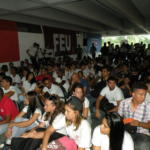 Avispero contra el Bloqueo