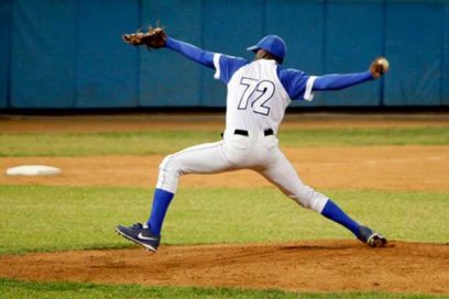 Out 27: Leones muerden y Gallos pican