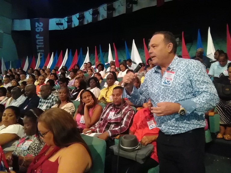 La educación económica de los trabajadores y la capacitación de los dirigentes sindicales fueron reconocidos por los delegados a la Conferencia como elementos claves para avanzar más y mejor en el aporte al desarrollo del país. Fotos De la autora