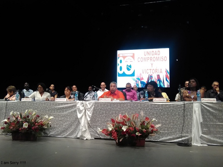 Ulises Guilarte anunció que uno de los momentos de homenaje al triunfo de la Revolución cubana será la conmemoración que hará la CTC del aniversario 60 del Congreso Obrero en Armas, los días 8 y 9 de diciembre, el cual tendrá lugar en Soledad de Mayarí, Segundo Frente. Fotos De la autora