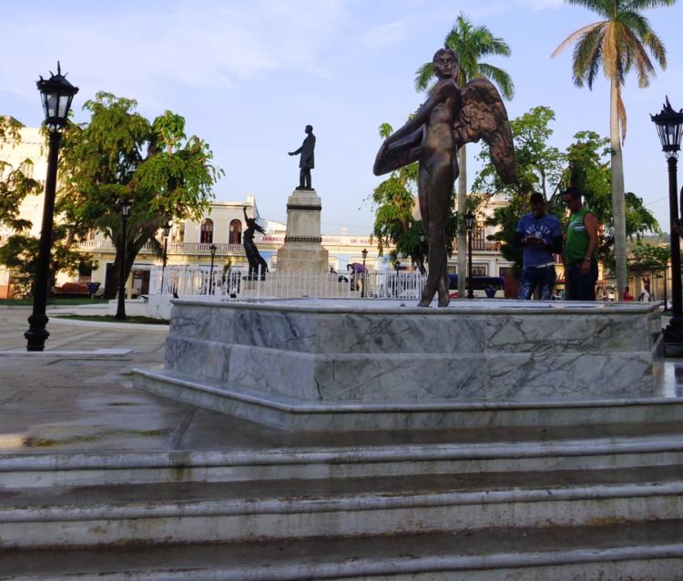 Al Parque de La Libertad retornó la fuente que le perteneció. Foto: Noryis