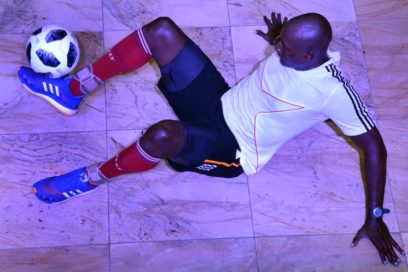 Erick y el balón, 20 años después