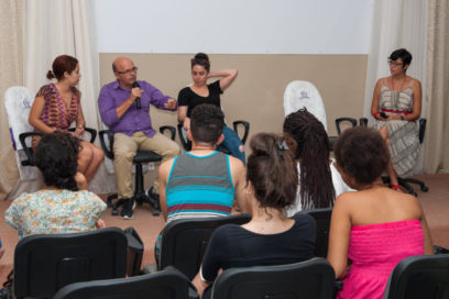 El teatro también se disfruta desde la teoría y la crítica