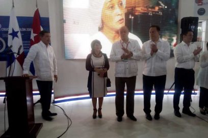 Presidente de Panamá visitó feria comercial cubana