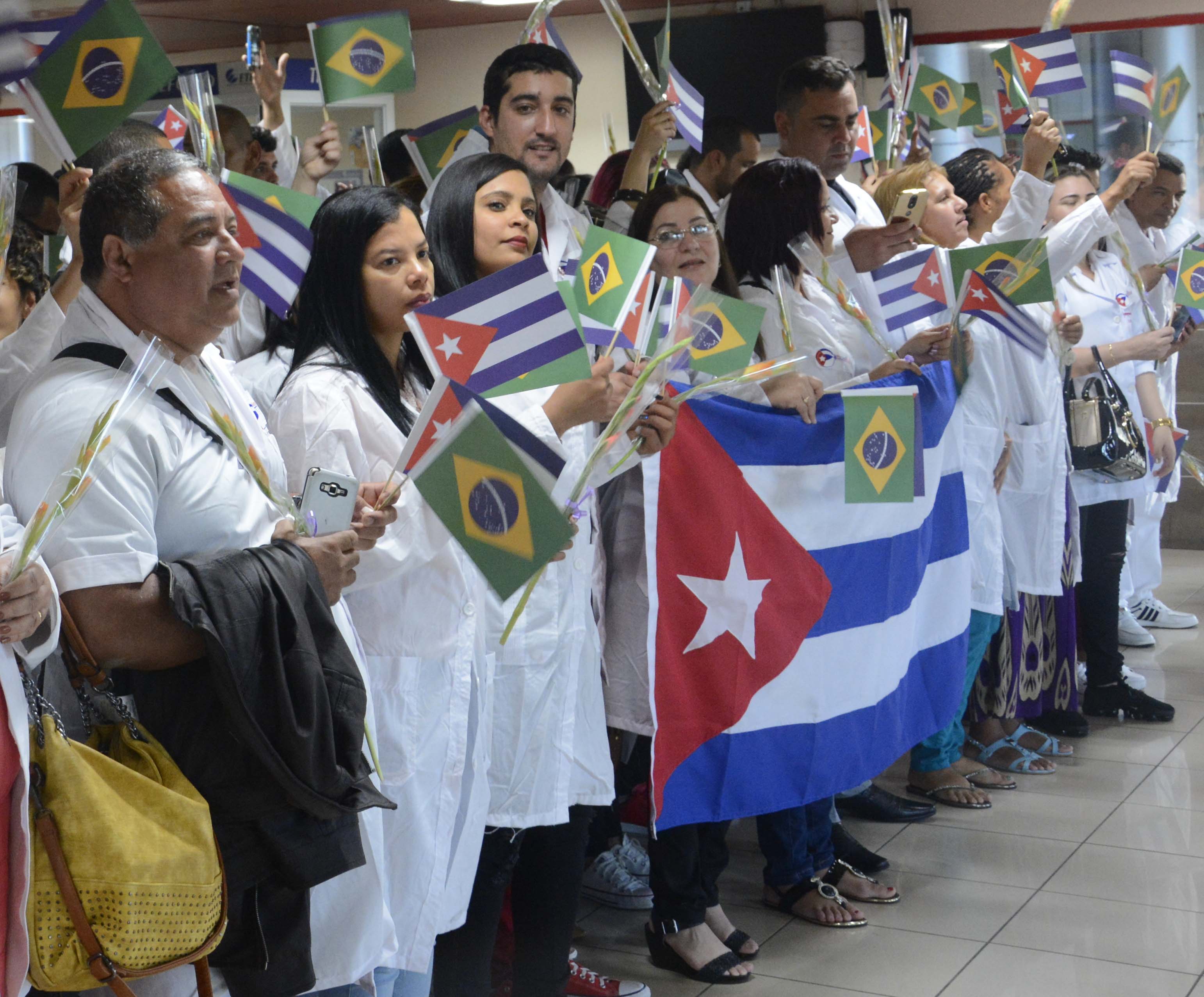 CUBA-LA HABANA-RECIBE SALVADOR VALDÉS A MÉDICOS CUBANOS PROVENIENTES DE BRASIL