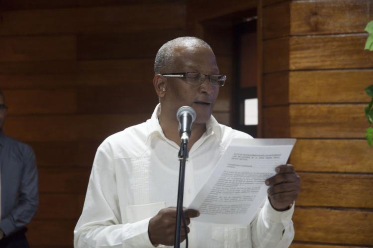 Victor Manuel Lemagne, secretario general del Sindicato Nacional de Hotelería y Turismo destacó en el acto los importantes intercambios y la materialización de variuos proyectos de colaboración y financiamientos por la parte canadiense. Foto: Héctor García Torres/ACN.