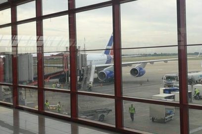 Comienza el retorno de médicos cubanos desde Brasil