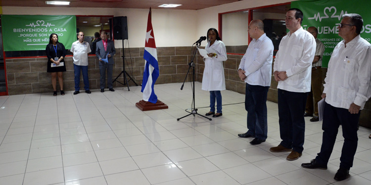 doctora cubana regresa de Brasil