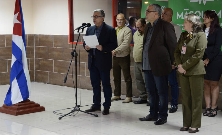Viceministro de Salud Pública, Alfredo González Lorenzo les dio la bienvenida. Foto: Joaquín Hernández Mena