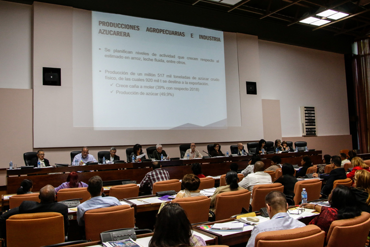 Comisión de Atención a los Servicios. Foto: Abel Padrón Padilla