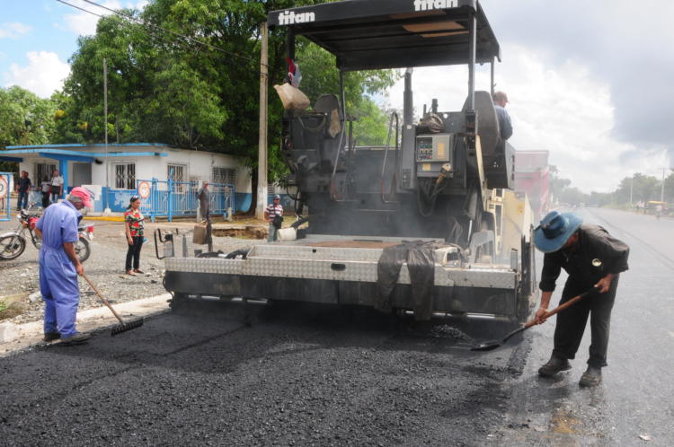 Labores de ampliación de la Carretera Central. Foto: Ángel Chimeno Pérez