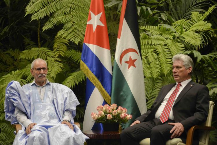 Miguel Díaz-Canel (D), Presidente de los Consejos de Estado y de Ministros, y Brahim Gali, Presidente de la República Árabe Saharaui Democrática, sostienen conversaciones oficiales, en el Palacio de la Revolución, en La Habana, el 4 de diciembre de 2018. ACN FOTO/Ariel LEY ROYERO/sdl