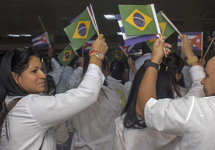 Arribaron en la madrugada del 11 de diciembre En la terminal número 3 del Aeropuerto Internacional José Martí en LA Habana Cuba. grupo de internacionalistas colaboradores de la salud procedentes de Brasil. La habana 11 de diciembre 2018 Foto Heriberto González Brito