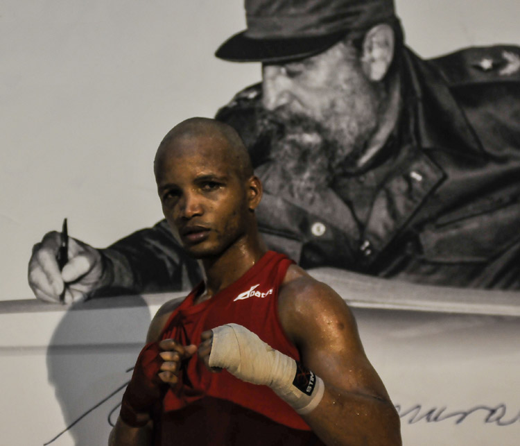 Oncena corona nacional para Roniel Iglesias. Foto: José Raúl Rodríguez Robleda