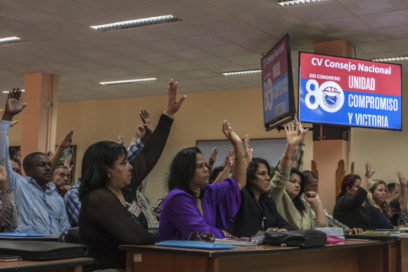 Convocatoria a los amigos del mundo