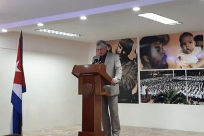 Homenaje a héroes y heroínas de la dignidad regresados de Brasil