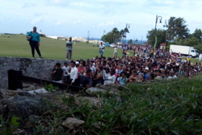 Encuentro de multitudes