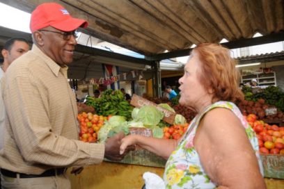 Productos agropecuarios para la capital, un desafío de todos los días
