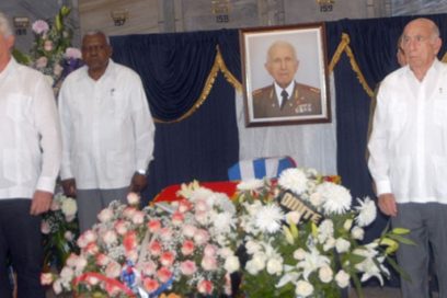 Díaz-Canel rinde tributo a revolucionario José Ramón Fernández (+ Fotos)