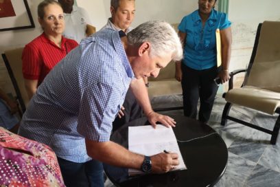 Presidente cubano inaugura complejo turístico en Trinidad
