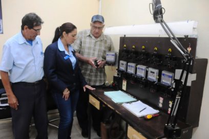 Día del Trabajador Eléctrico: Una mesa en el banco de problemas