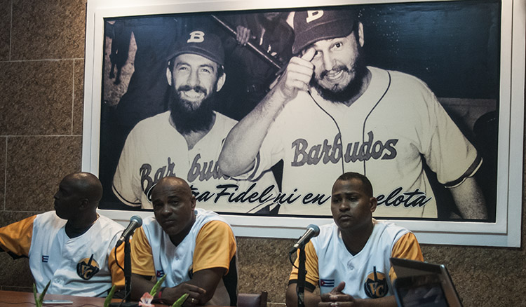 Conferencia de Prensa al término del tercer juego. Foto: José Raúl Rodríguez Robleda