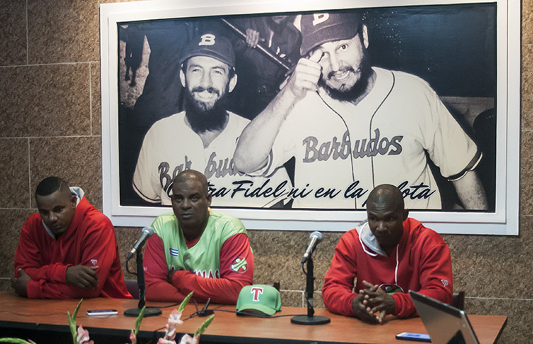 Conferencia de Prensa de los Leñadores Tuneros tras caer en el tercer juego de la final. Foto: José Raúl Rodríguez Robleda