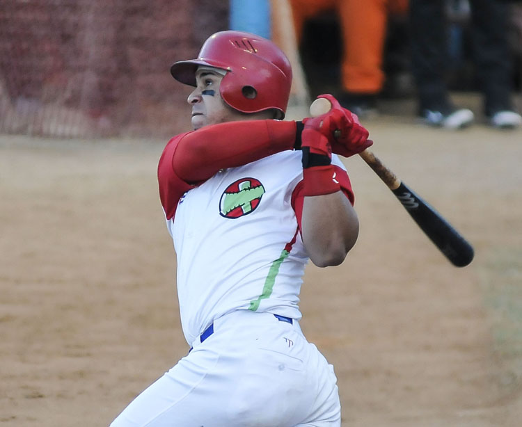 Jorge Enrique Alomá, líder de los bateadores de la 58 Serie Nacional. Foto José Raúl Rodríguez Robleda