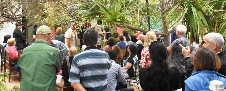 Numeroso público colmó el Encuentro, en la sede de la Peña Horizontes de Nuestra América. Foto: Tamara Gispert.